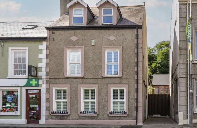 THE RIVER HOUSE, pet friendly in Ramelton, County Donegal