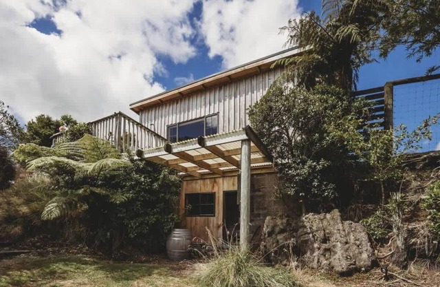The River Retreat - off the grid escape