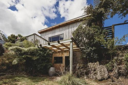 The River Retreat - off the grid escape