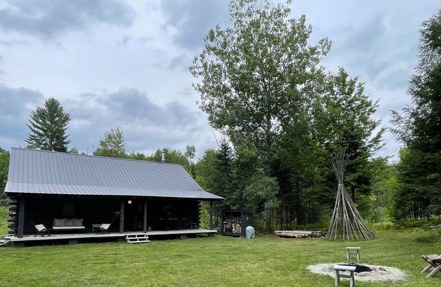 The Riverhaus:Private, peaceful on Paint River