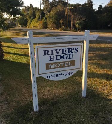 The Rivers Edge Motel