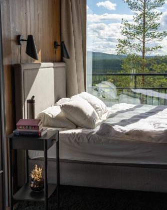 The Riverside Mountain Lodge - 110sqm clam luxury - including bed linens, towels,