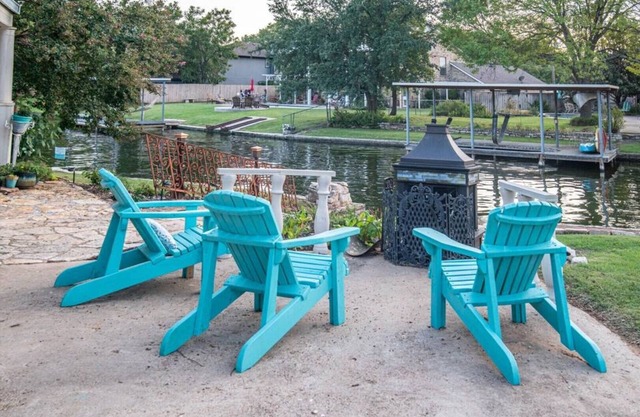 The Rock at Lake Granbury-lakeside country charm.