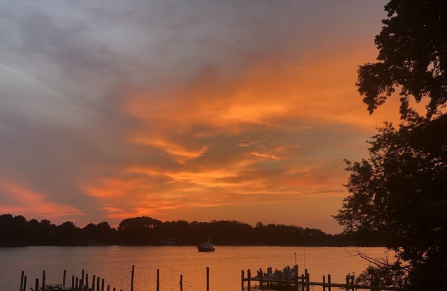 The Rock cottage is on the water in the heart of Reedville with a boat dock