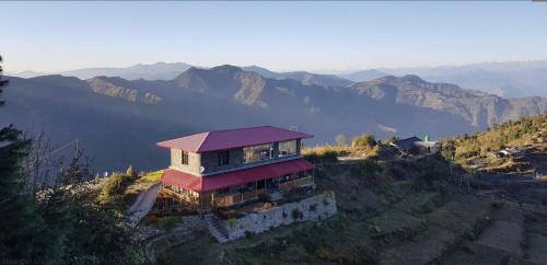 The Rosly Estate