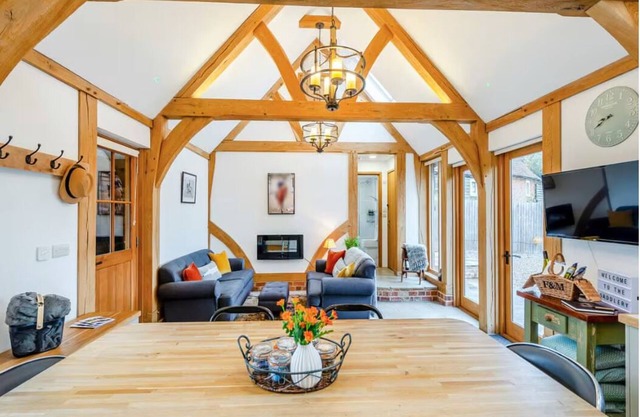 The Saddlery: Charming Converted Barn