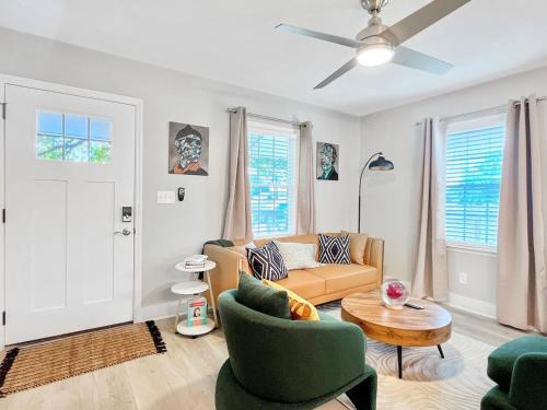 The Saint Murray perfect 2 bedroom minutes to everything