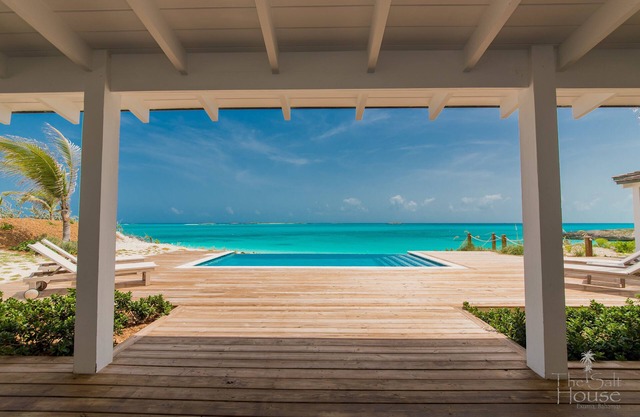 The Salt House: el escenario perfecto para la playa con piscina infinita y vibraciones isleñas