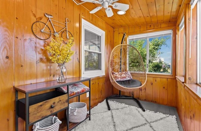 The Salty Dog | Pet Friendly | Private Yard