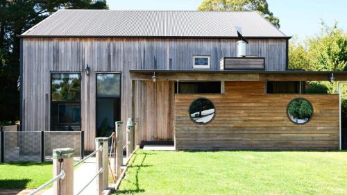 The Salvage Barn