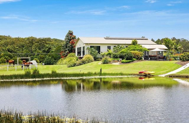 Noosa Hinterland - The Sanctuary Family Retreat
