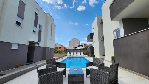 The Sands LUXE Pool Aparthotel 6