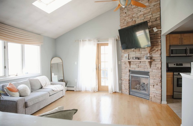 The Sapphire House with Deck in Revere Beach