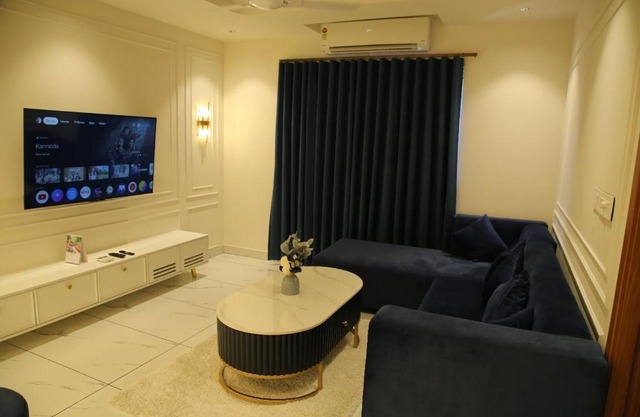 The Sapphire Suite
