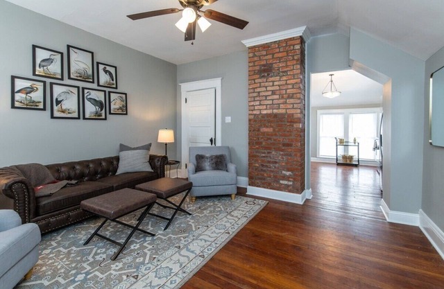 The Scholars Apartment is a freshly renovated 2bedroom 1bath downtown Richmond apartment