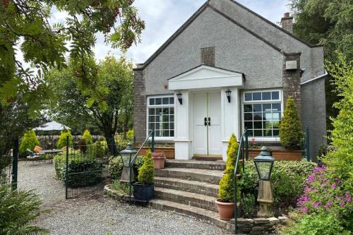 The Schoolhouse Cottages peaceful and quiet retreat with log burner