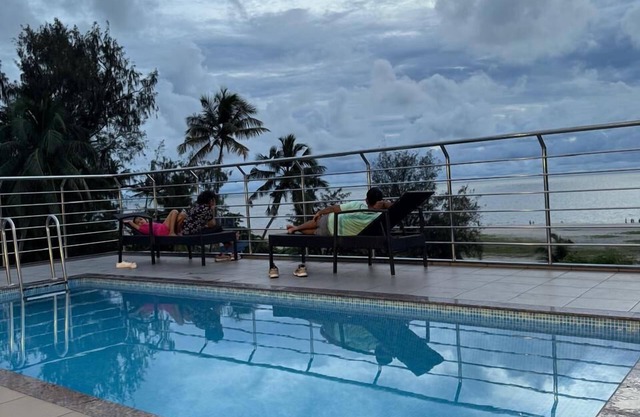 The Sea by Club Travalet