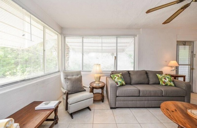 The Seashell. Private Home #54561 3 Bedrooms 2 Bathrooms Home