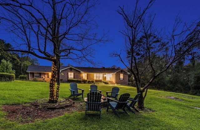 Impresionante 4BDR Estate, duerme hasta 15 en 7 acres