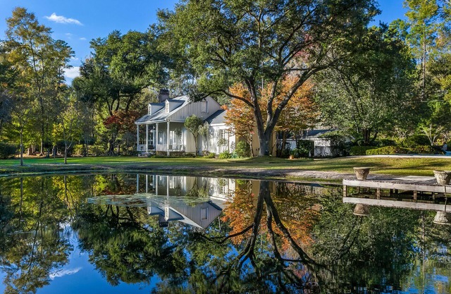 El jardín secreto se encuentra en Covington, Louisiana. ¡Verdaderamente una casa única!
