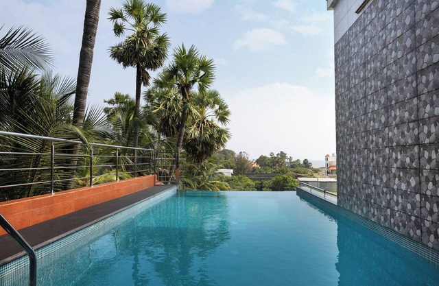 The Serene Shores - Luxury Private Villa