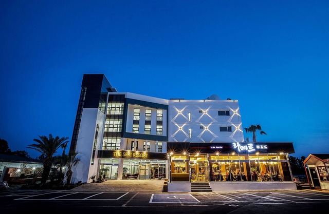 The Seri Resort