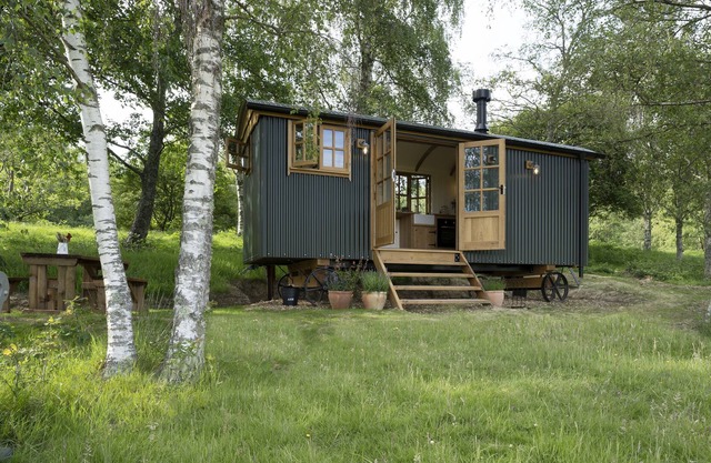 The Sett Shepherd's Hut at Coes Vineyard, East Sussex