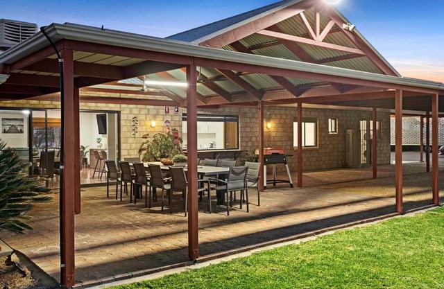 The Shamrock Luxury Retreat
