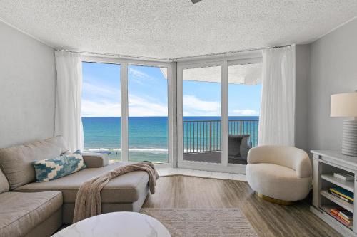 The Shores Club 1105