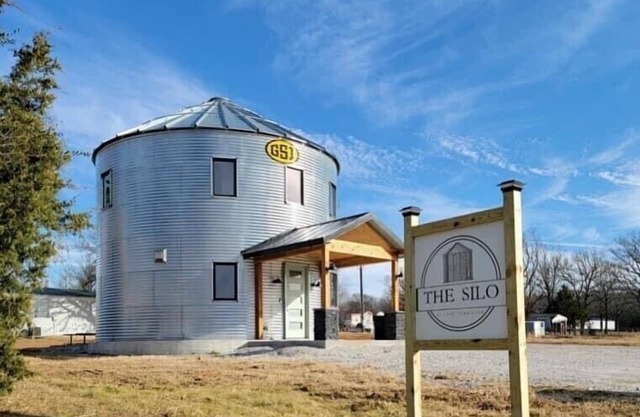 The Silo - Unique Experience, Lake, Firepit, BBQ