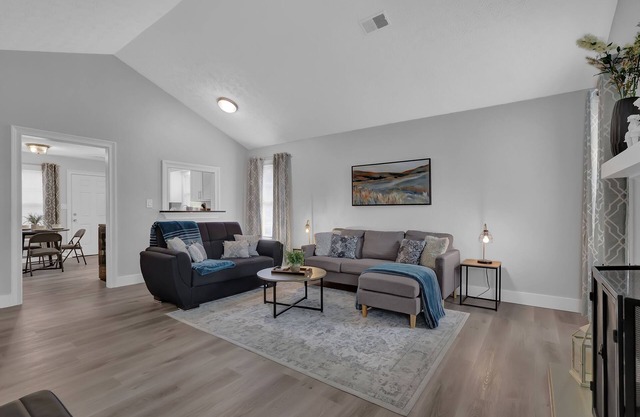 The Smart Stay!! New Remodel! Minutes from Atlanta!!