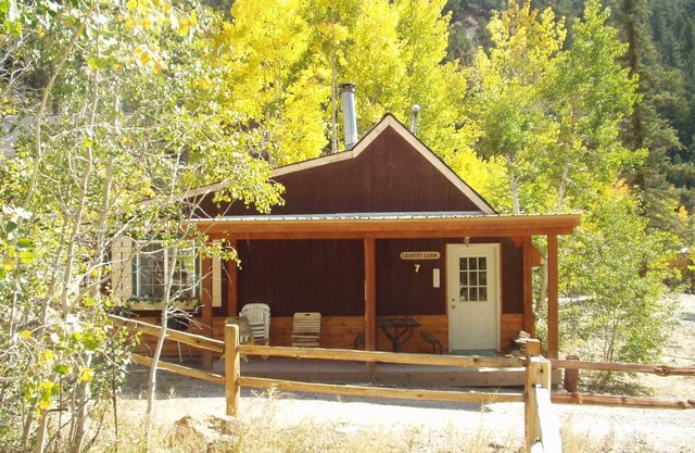 The Den "Snow's" - Lake Cabin # 7 - Bote de pontones de un día con 6 noches de estadía