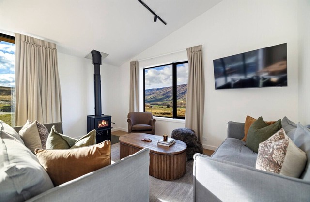 The Soho by Mt Cardrona Station