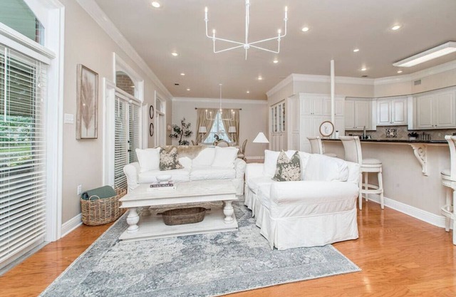 The Southern House | Waterfront | Pet Friendly