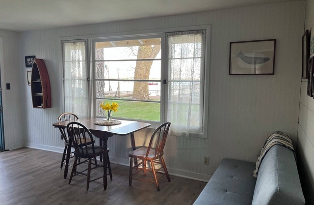 The Sportsman Cabin on Big Pine Lake! Sandy shore and amazing views await!