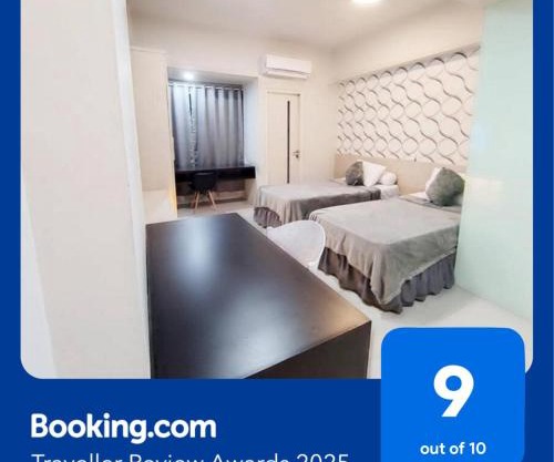 The Square Apartemen Service Twin Suite with WiFi NetFlix 50Inchi