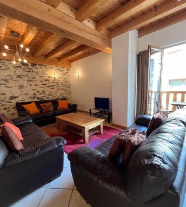 The Stable House Bourg d’Oisans -bike/hike/ski