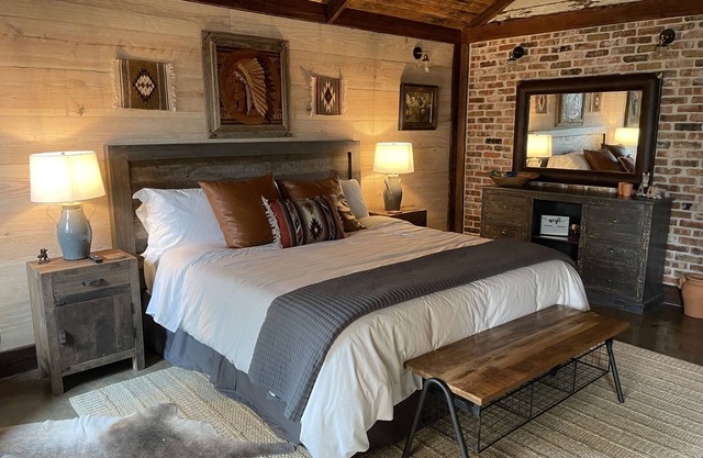 The Stables at Giddy Up Folsom Western A