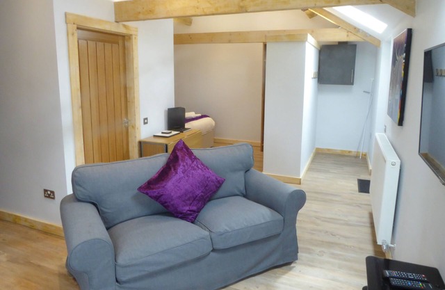 The Stables Upper Cottage 7 (Auchendennan) - sleeps 2 guests in 0 bedrooms