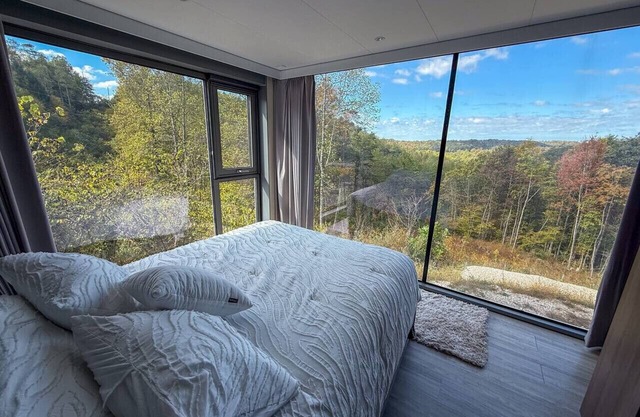 The Starship at Komodo Springs