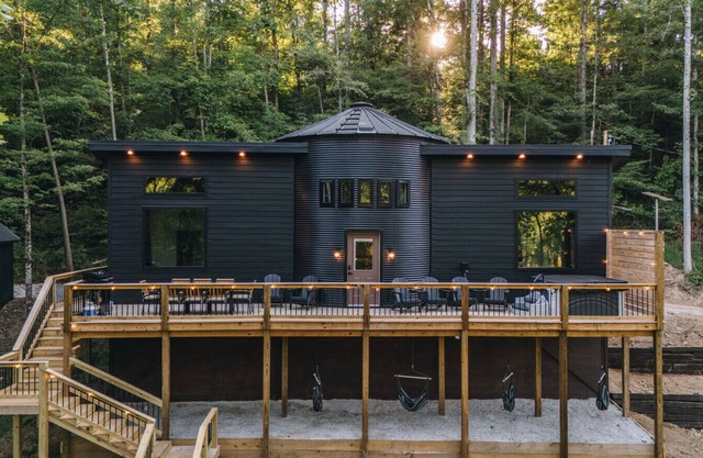 ☆SXS Trails | King Bed | Private Hot Tub | Fire Pit☆
