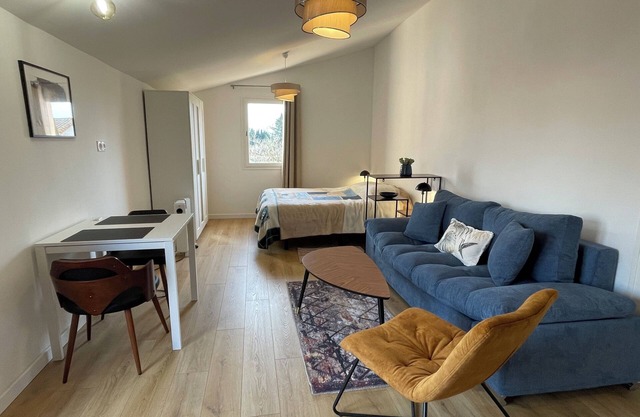 The studio with its large, unoverlooked terrace, in a quiet location with private parking