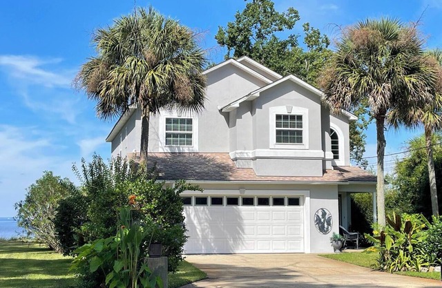 The Sunset Bay House - Water Front- Minutes to Navarre/Pensacola Beach- Kayaks