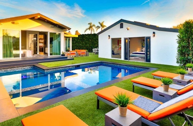 The Sunset Villa Se eleva