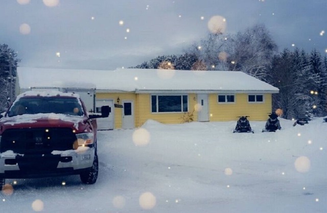 The Sunshine Shack de Newberry Michigan está convenientemente ubicado y tiene capacidad para 8 personas.
