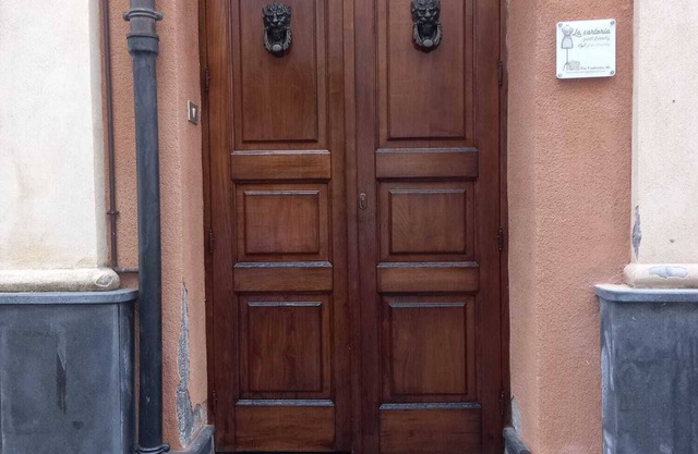 "La Sartoria" detached, central apartment with bike room.