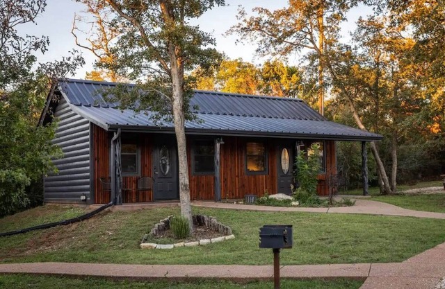 The Tasman at Nicole Creek Cabins
