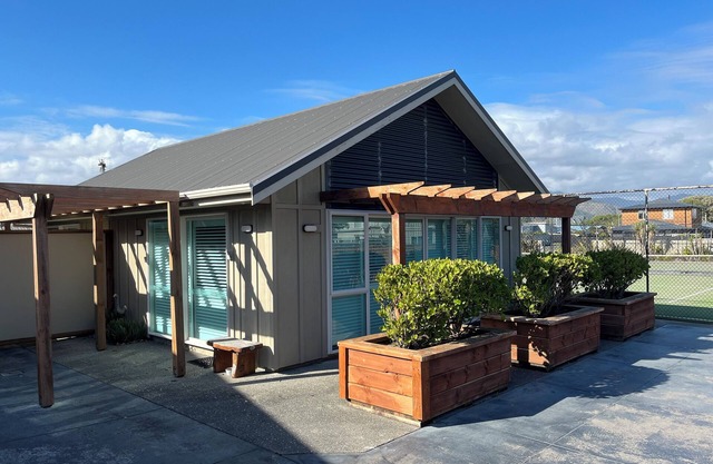 The Tennis Pavilion @ Longshore: spa + piscina + playa