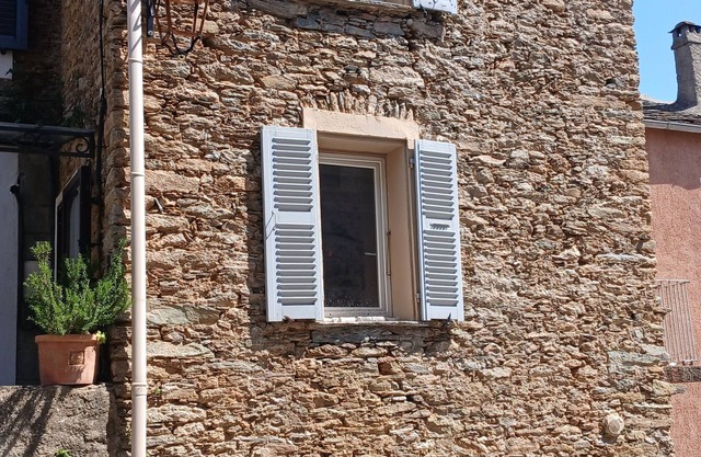 Esprit Tour in the village with rooftop & sea view - unusual stay between sky and sea