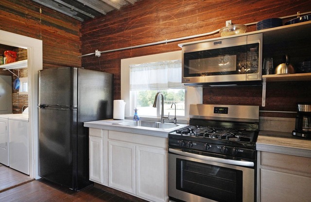The Trailway House- Equestrian Friendly